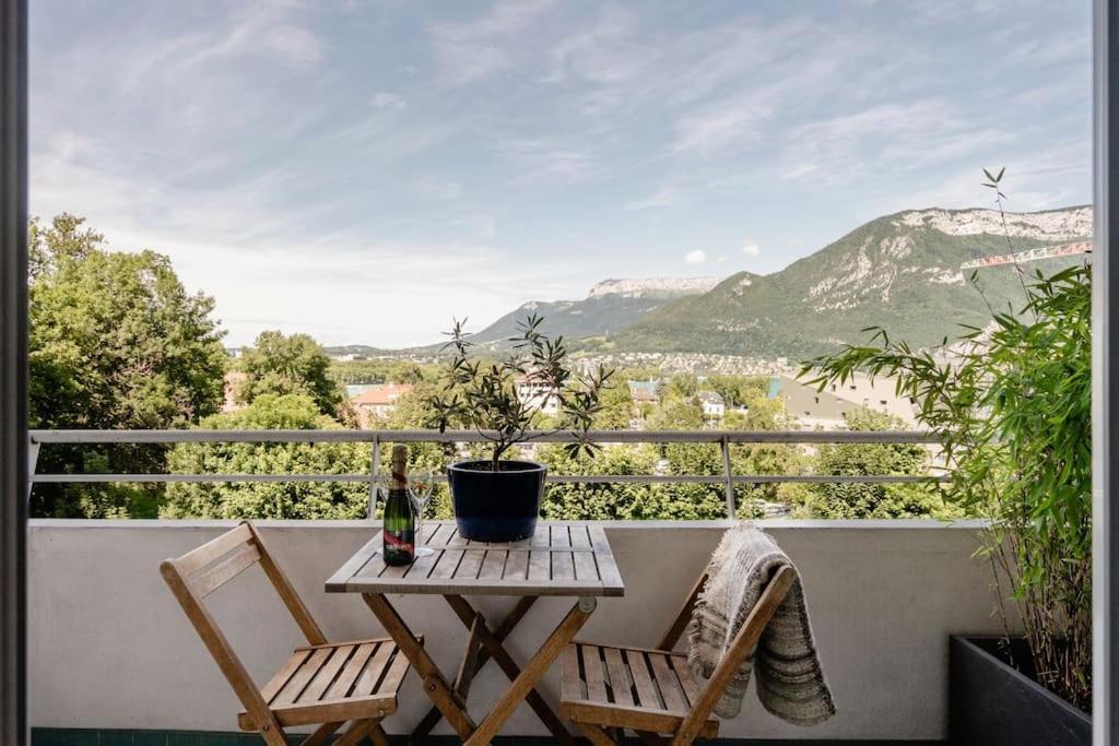 Le Panorama - Vue Lac Et Montagne Avec Parking Annecy Exterior photo